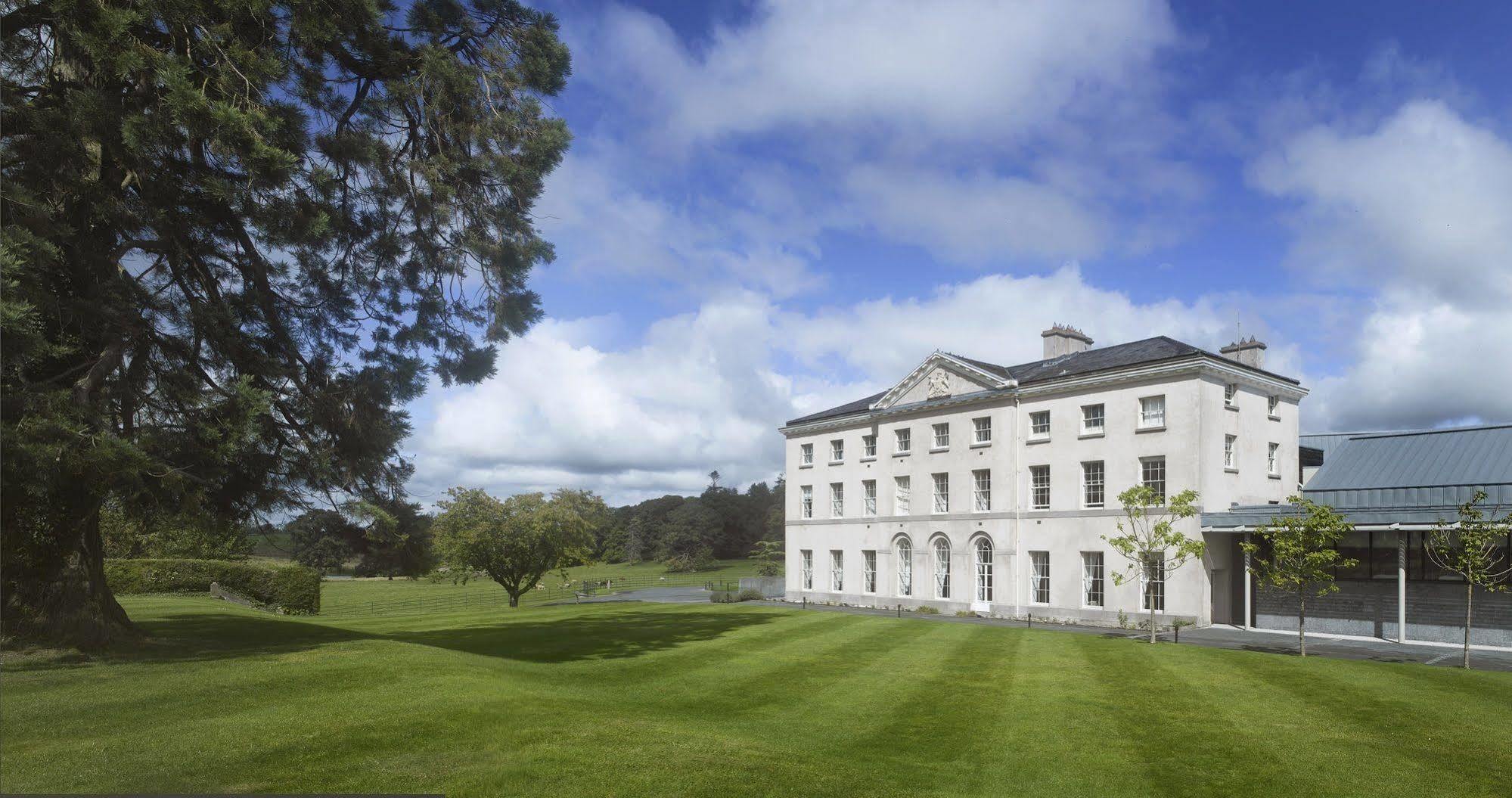 Farnham Estate And Golf